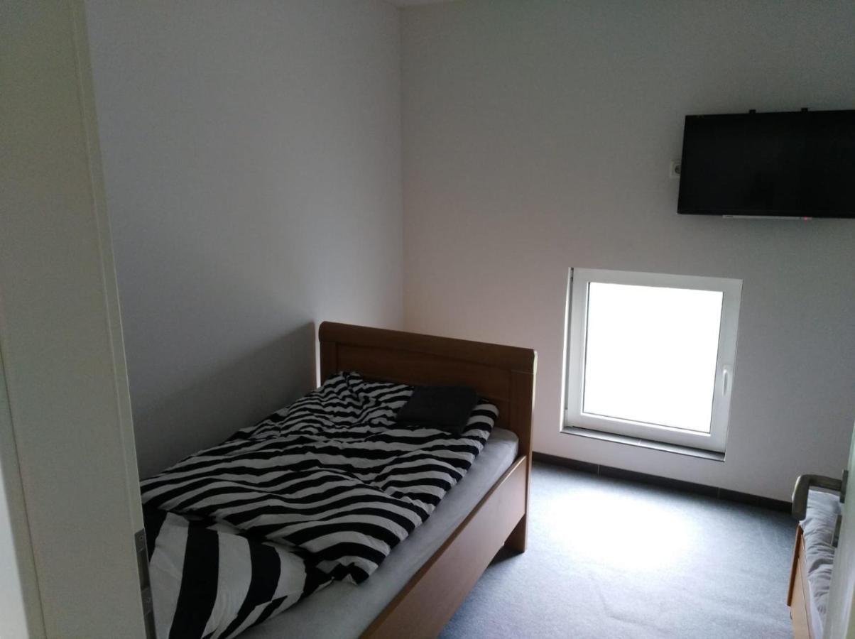 Monteurzimmer\Ferienwohnung バート・ガンダースハイム エクステリア 写真