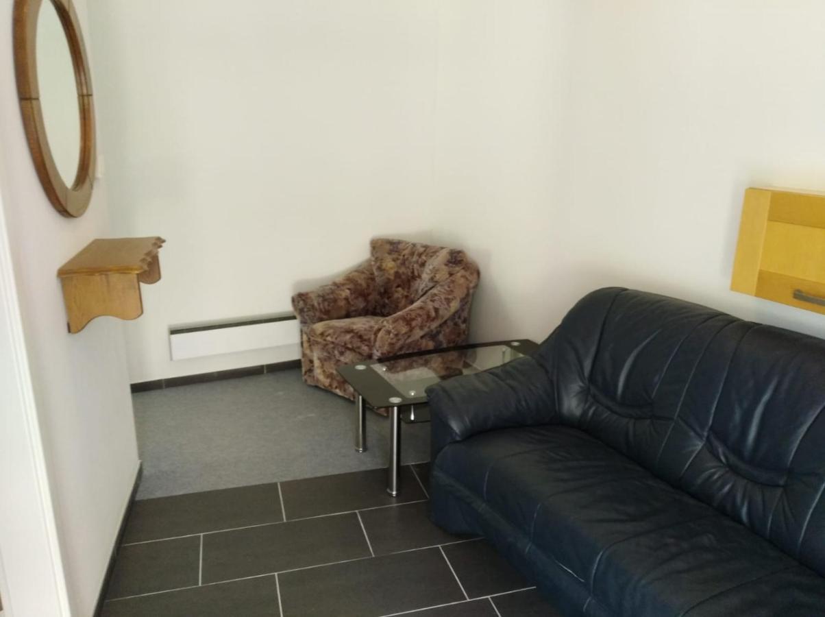 Monteurzimmer\Ferienwohnung バート・ガンダースハイム エクステリア 写真
